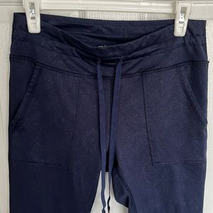 Aerie softy and stretchy leggings with pockets